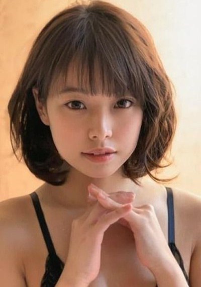 八木奈奈