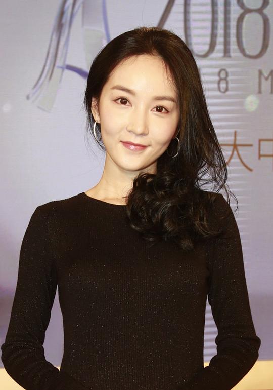 冯雪冰