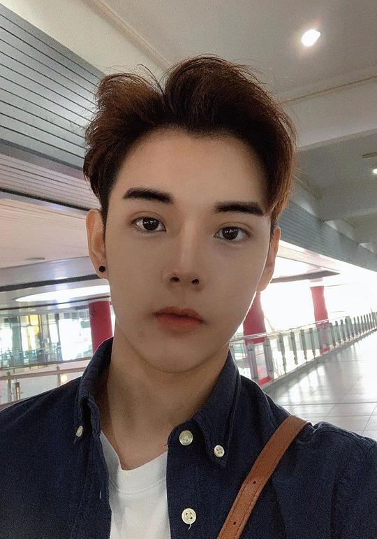 谢威安