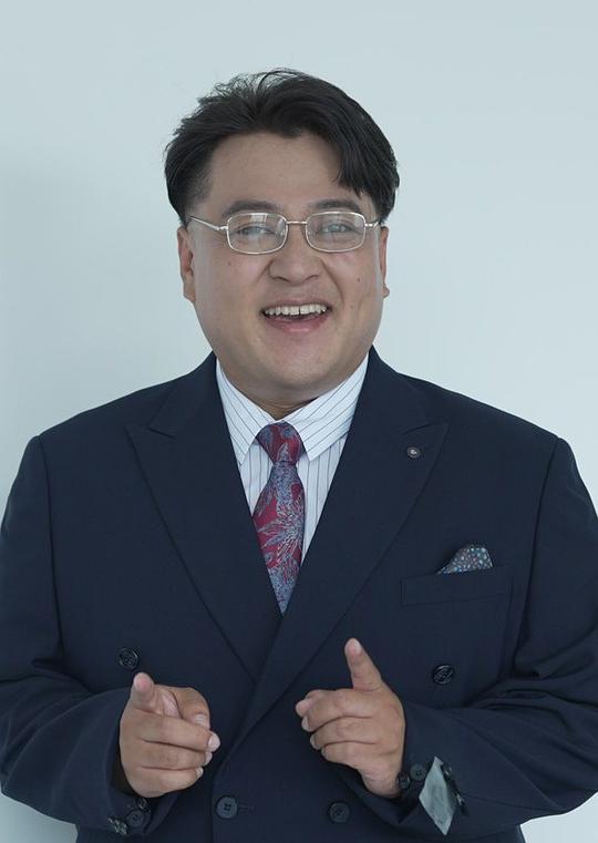 刘明