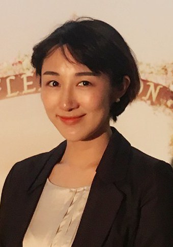张莹