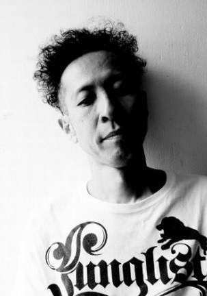 朝本浩文