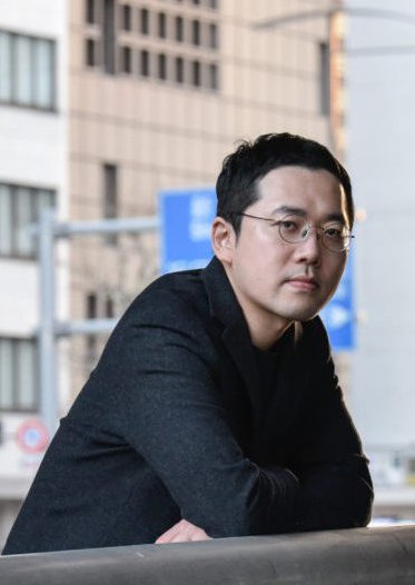 岩井圭也