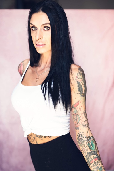 Rheanon Nicole