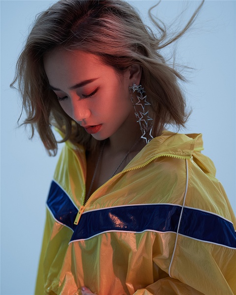 何美延