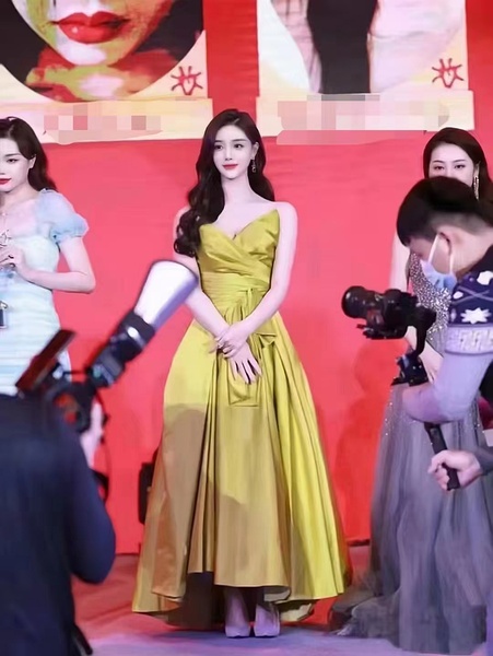 王珊