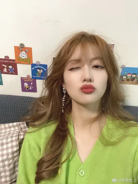 李思奇