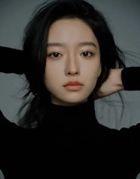 杨舒伊
