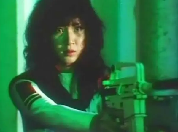 降矢由美子