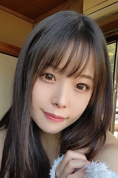 八木奈奈