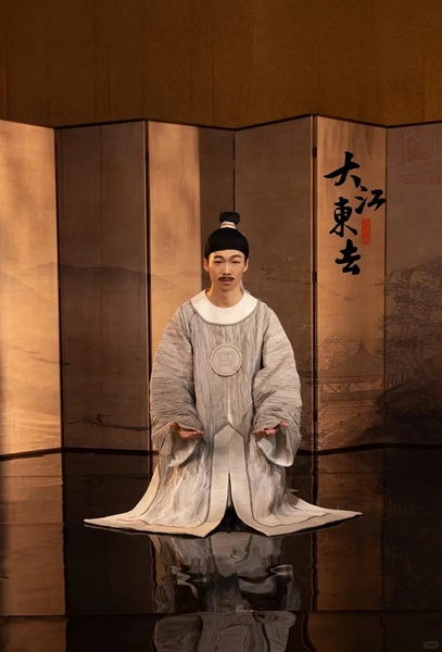 何严浩