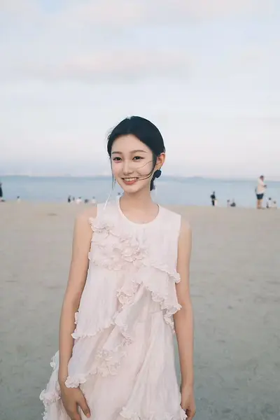 任若希