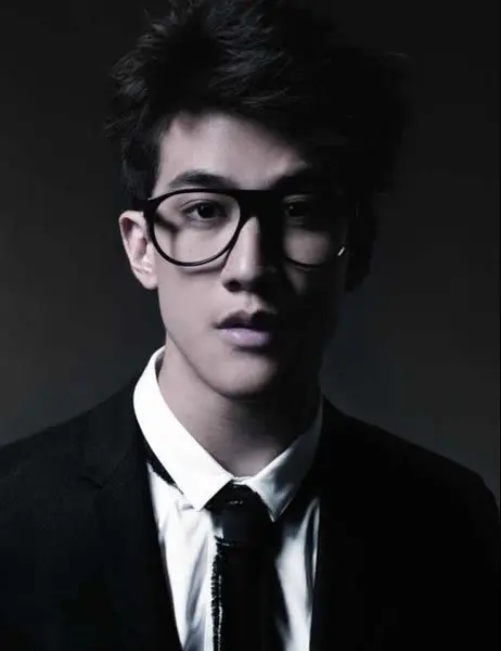 李治廷