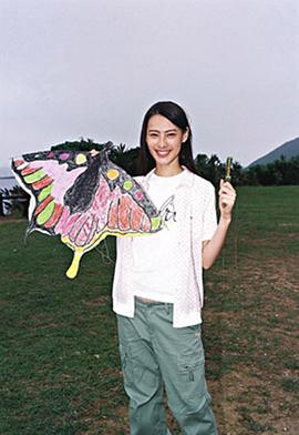 梁洛施