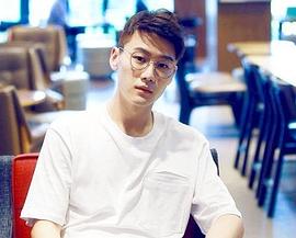 李柄辉
