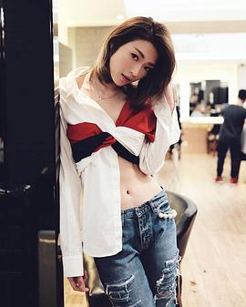 连诗雅