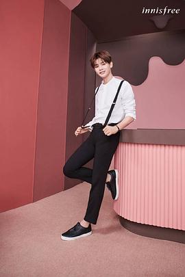 黄明昊