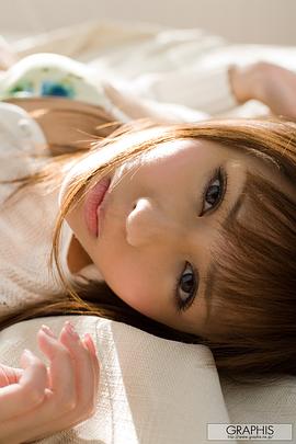 瑠川莉娜