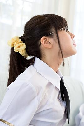 彩城优里菜