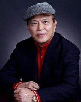 万伯翱