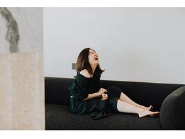 殳俏
