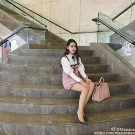 李思彤