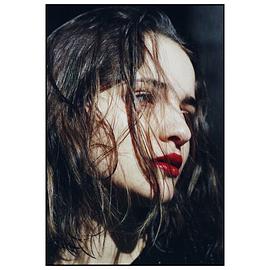丽莎·维卡里