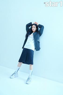 李侑菲