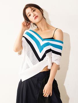 李侑菲