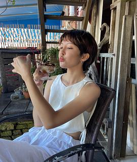 张曦雯
