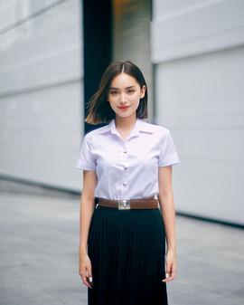 永瓦蕾·安尼柏尔