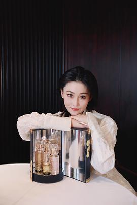 张馨予