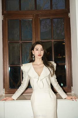 黄婷