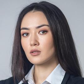 金娜·塔斯布拉托娃
