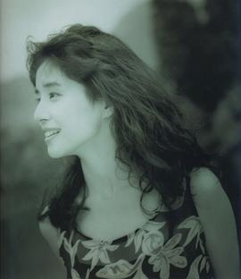 石田百合子