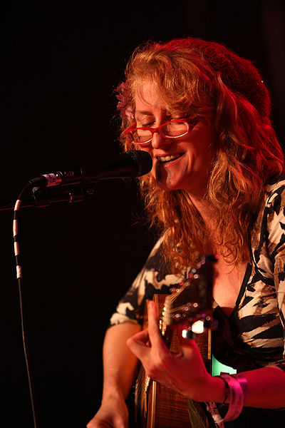 Eddi Reader