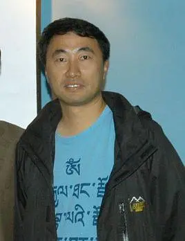 江铸久