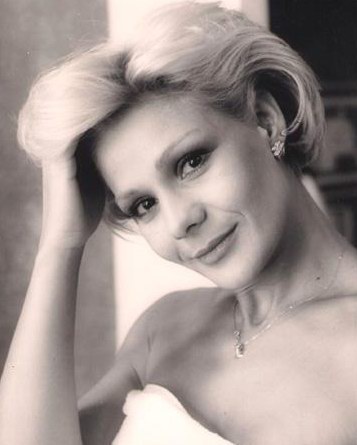Rosa Valenty