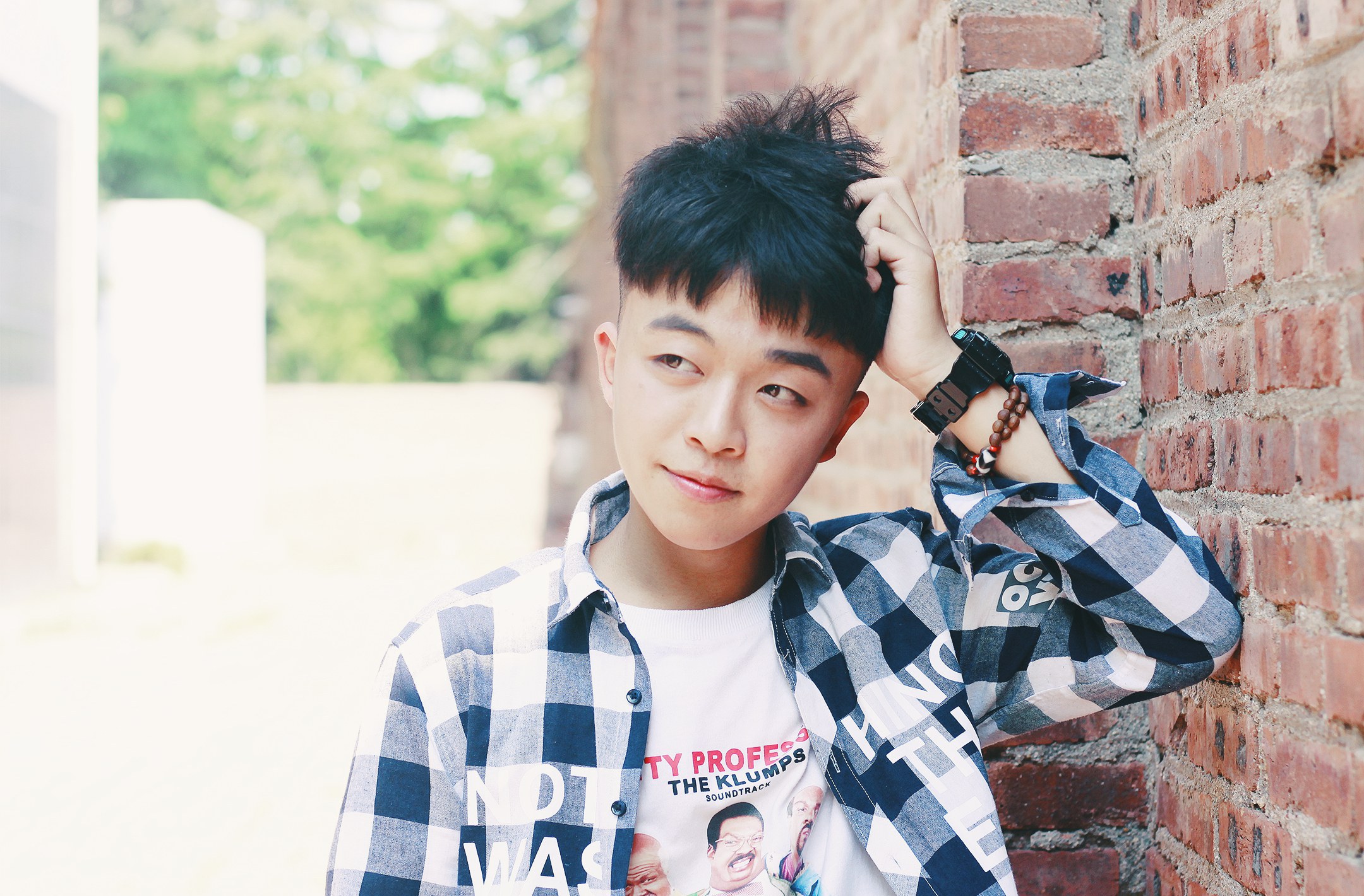 李彬