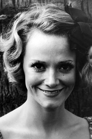 Lynne Marta