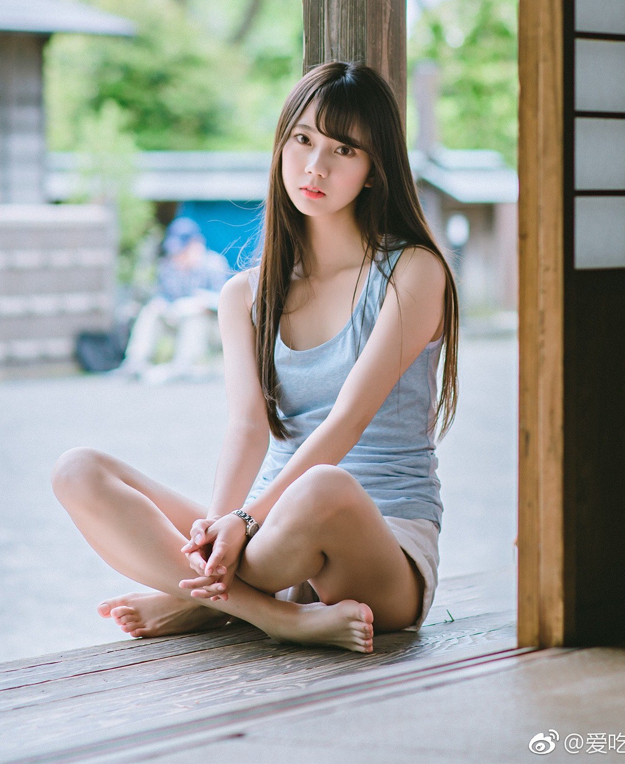 王依君
