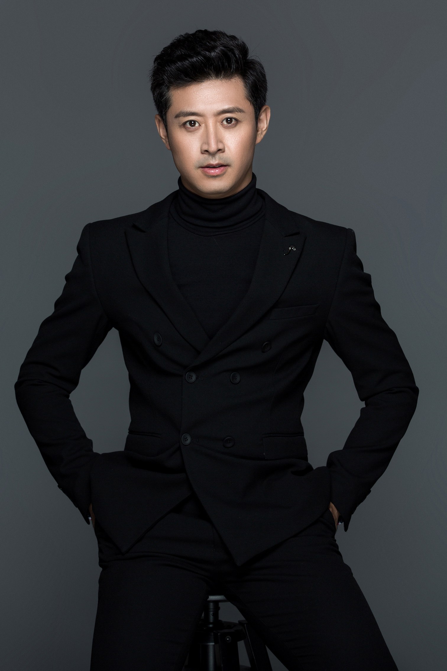 李靓