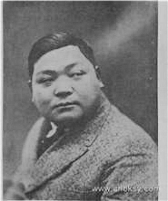 黄君甫