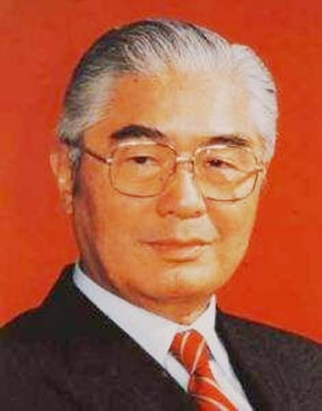 荣毅仁