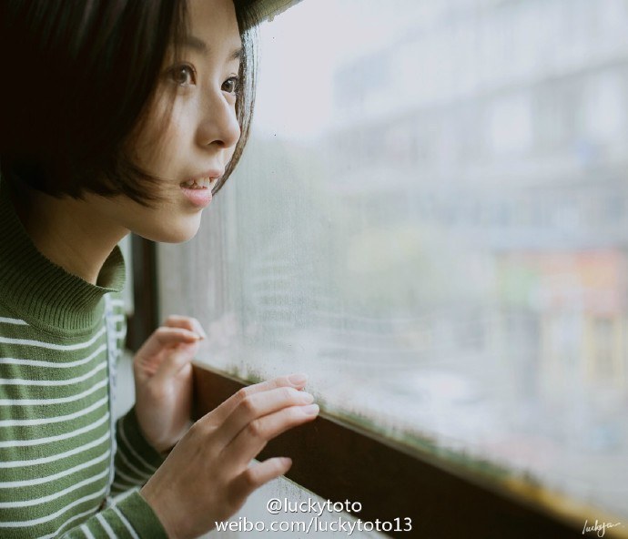王初伊