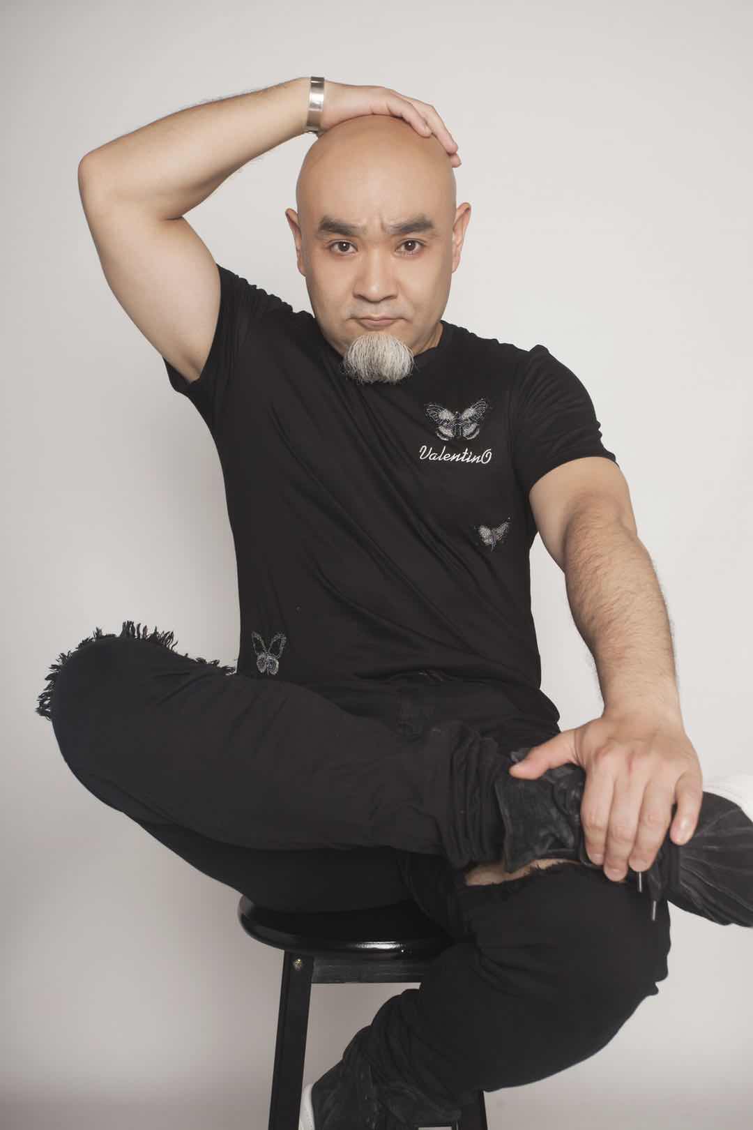 由洋