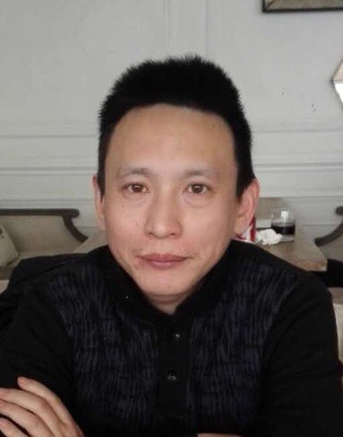 黄健