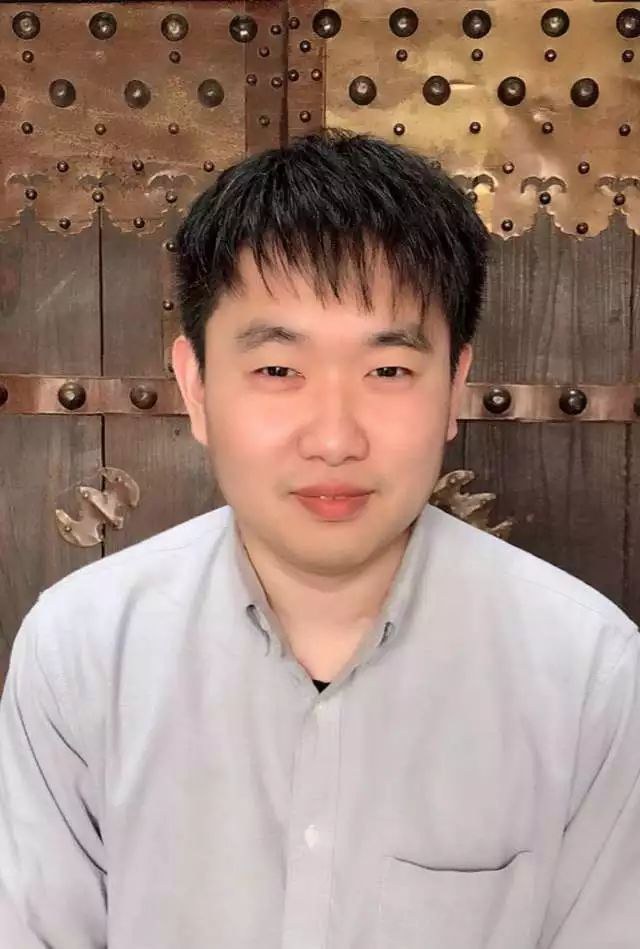 闵寻