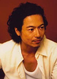 三上博史