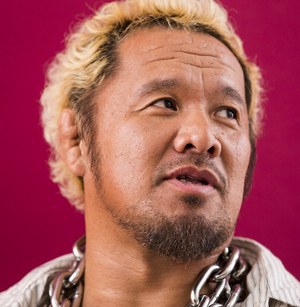 真壁伸也